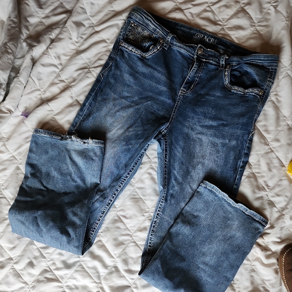 Grace In LA Women's Embroidered Jeans